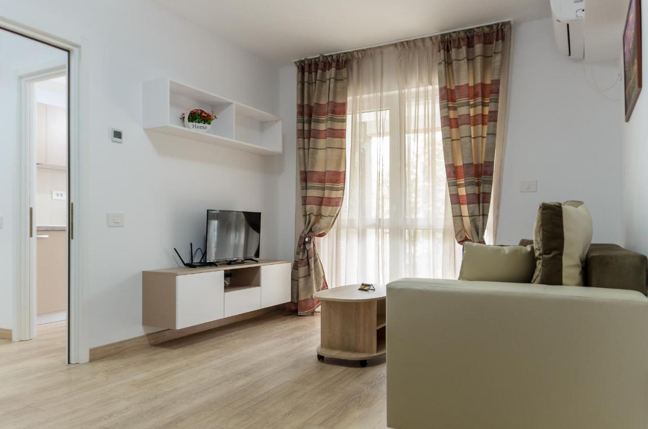 Luxury Apartments Newton By Glam Iasi Exteriör bild