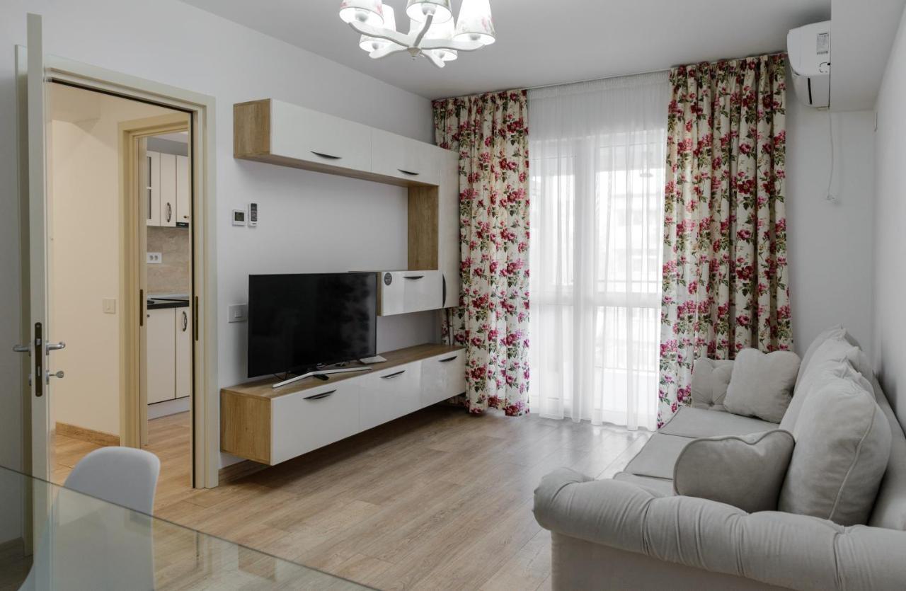 Luxury Apartments Newton By Glam Iasi Exteriör bild