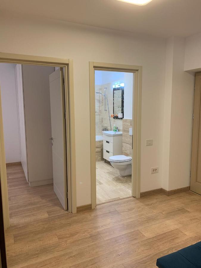 Luxury Apartments Newton By Glam Iasi Exteriör bild