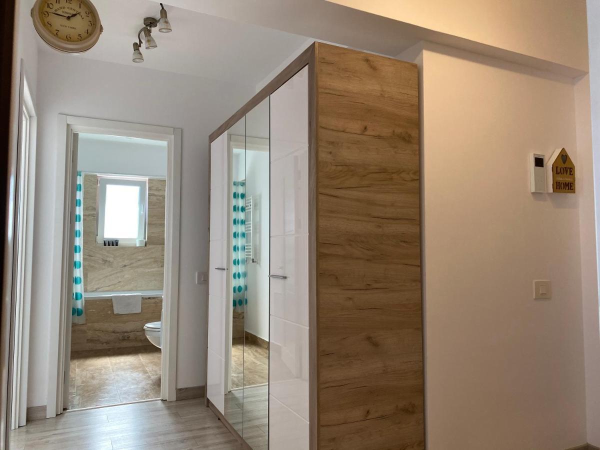 Luxury Apartments Newton By Glam Iasi Exteriör bild